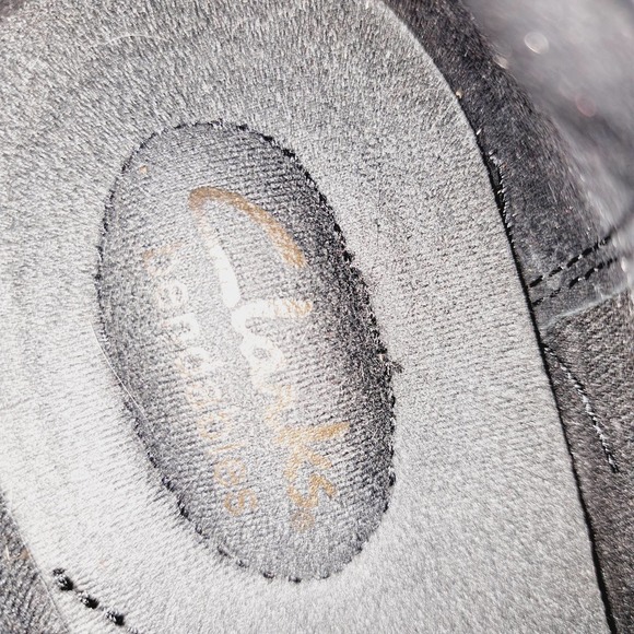 Clarks Bendable Black Leather 8.5 Heeled zipper ankle booties - Picture 7 of 8